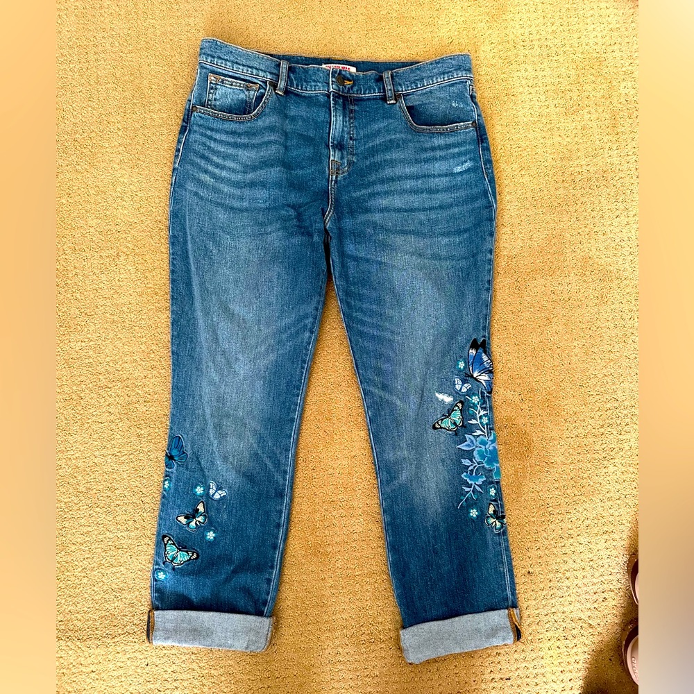 Johnny Was embroidered jeans never worn
